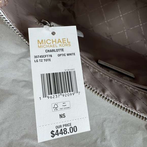 Micheal Kors purse - Picture 7 of 7